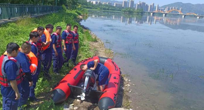 補短板強弱項，提技能礪精兵，縣應急管理局開展水上救援訓練